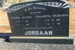 Jordaan, Hendrik Jacobus born 26 May 1874 died 16 July 1956 and Magaretha Wilhelmina born 23 October 1889 died 14 July 1981