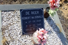 De Beer, Robert McDonald