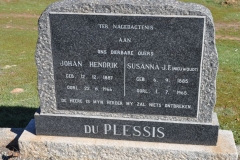 Du Plessis, Johann Hendrik born 12 December 1887 died 22 June 1966 + Susanna JF nee Nieuwoudt born 06 September 1885 died 01 July 1965