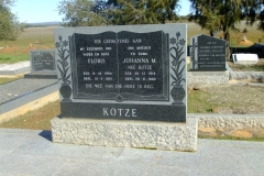 Kotze, Floris born 15 October 1904 died 31 March 1982 + Johanna M nee Kotze born 20 December 1914 died 28 September 1992