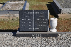 Wiese, Piet Baas born 15 March 1899 died 04 September 1968 + Susie nee Van Zyl born 09 December 1906 died 06 May 1990